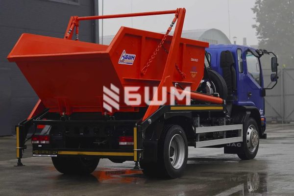 СБМ-401/3 сміттєвоз з портальним завантаженням на шасі JAC N120 і відвалом