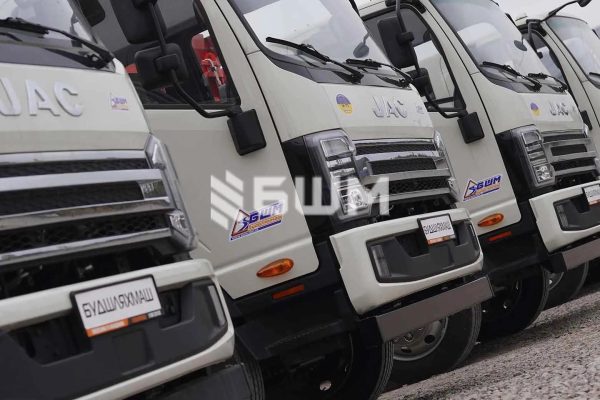 СБМ 401-2 Сміттєвоз з боковим завантаженням на базі JAC N120