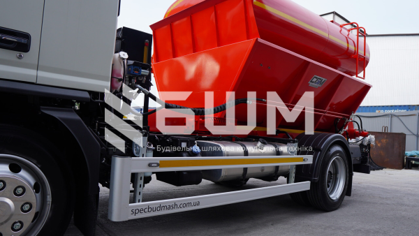 Машина дорожня комбінована МДКЗ-27-00