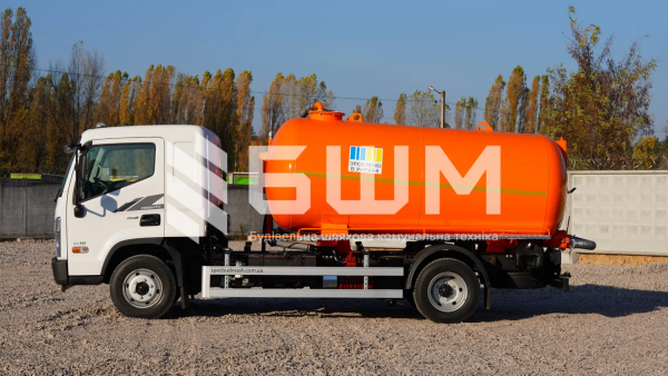 Вакуумна (асенізаційна) машина КО-503В-25 на базі Hyundai EX10