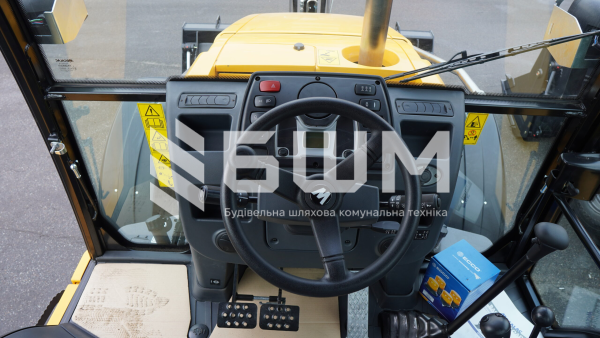 Екскаватор навантажувач MECALAC TLB 880