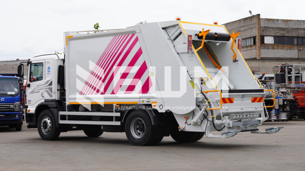Сміттєвоз із заднім завантаженням СБМ 601/1 на базі Daewoo Maximus