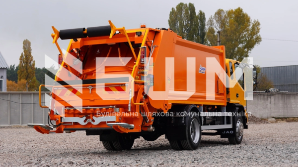 Сміттєвоз із заднім завантаженням СБМ 401/1 на базі JAC N120