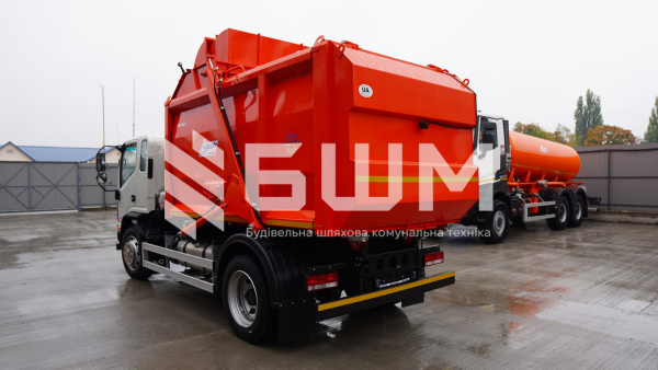 Сміттєвоз із заднім ручним завантаженням СБМ 401/4 на базі JAC N120