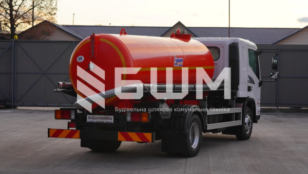 Вакуумна (асенізаційна) машина КО-503В-21 на базі Hyundai EX10