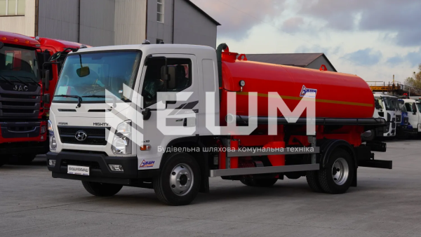 Вакуумна (асенізаційна) машина КО-503В-21 на базі Hyundai EX10