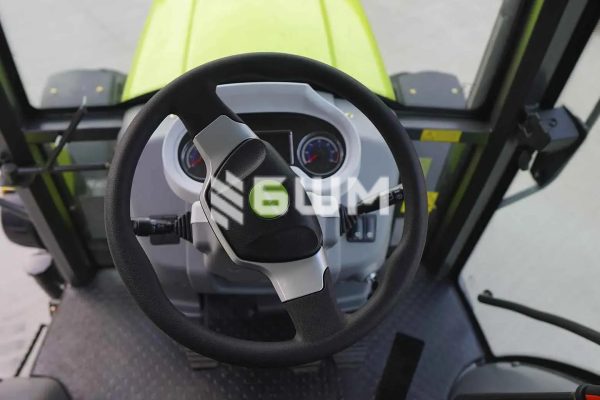 RN 1104 Zoomlion – колісний трактор з фронтальним навантажувачем