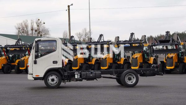 Бортовий автомобіль JAC N56