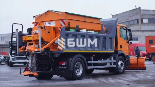 Піско-солерозкидач PT40